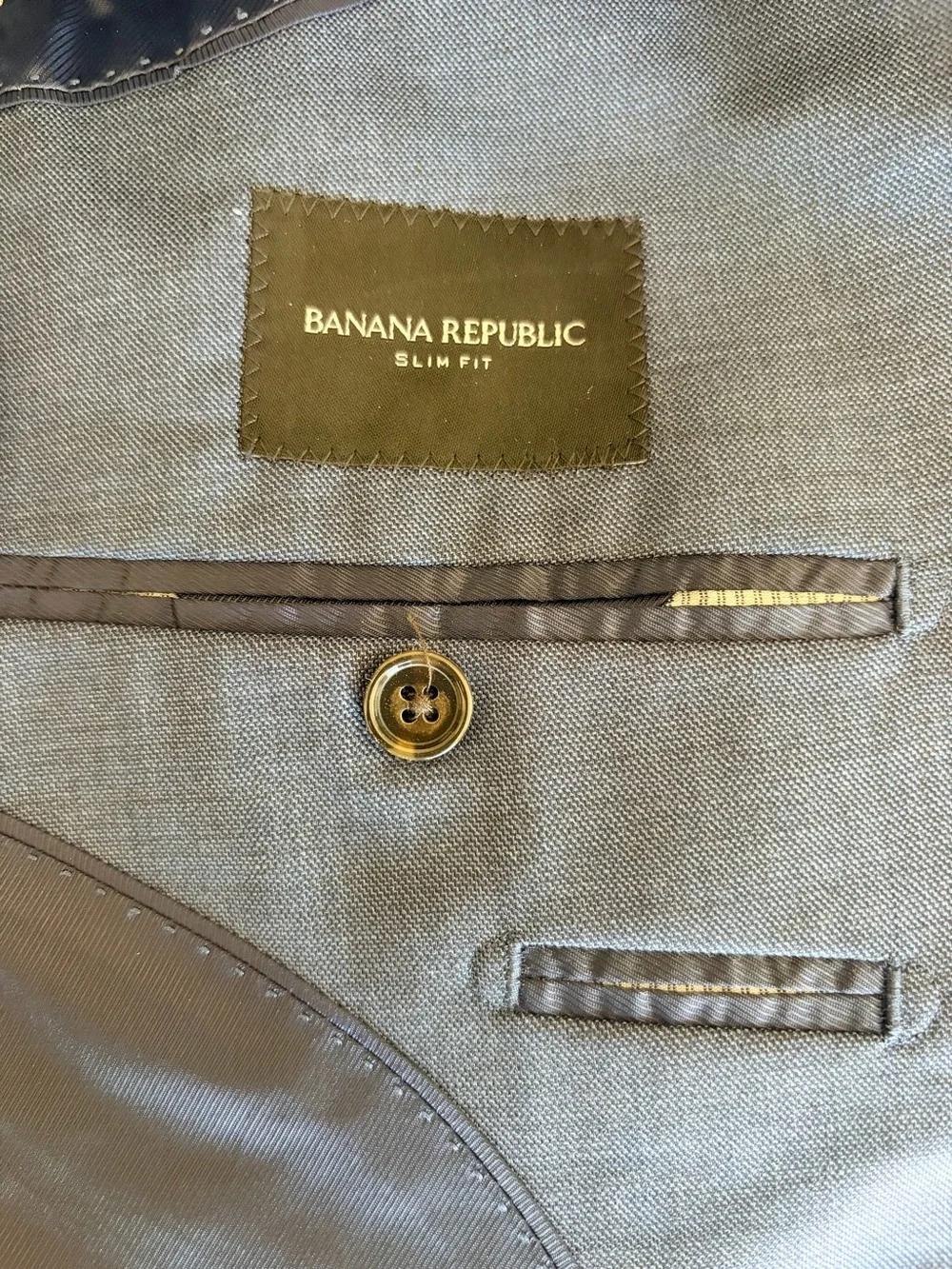 Banana Republic Navy Men’s Classic Slim Fit Two-Piece Suit | 40S